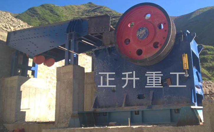 鄂式破碎机
